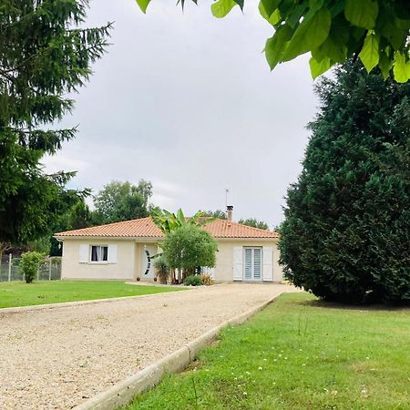 Maison Familiale Avec Jardin De 1500M2 Saint-Genes-de-Fronsac Zewnętrze zdjęcie