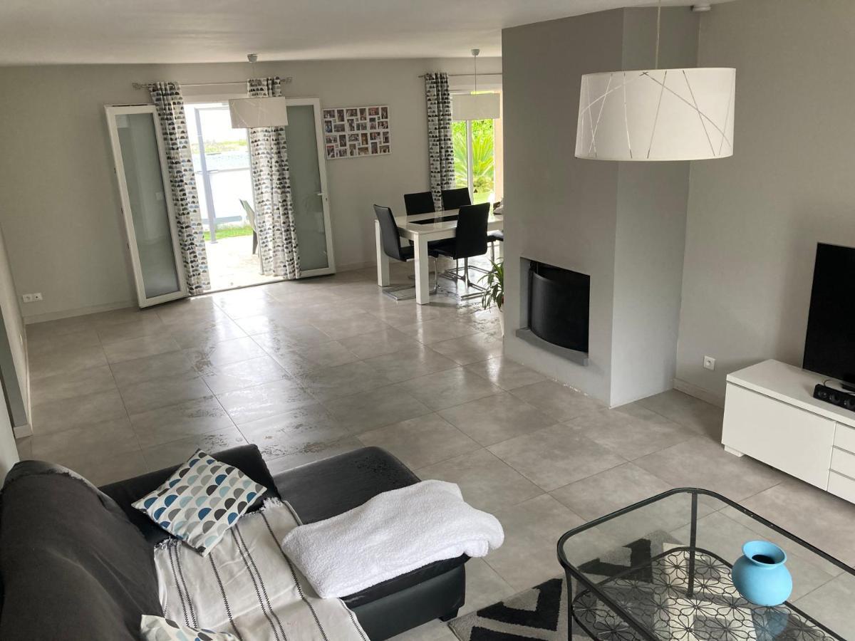 Maison Familiale Avec Jardin De 1500M2 Saint-Genes-de-Fronsac Zewnętrze zdjęcie